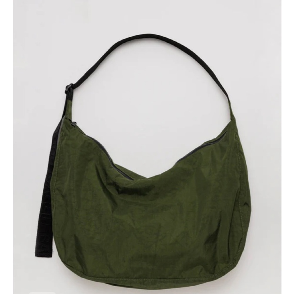 Large BAGGU Bay Laurel Large Crescent bag EUC